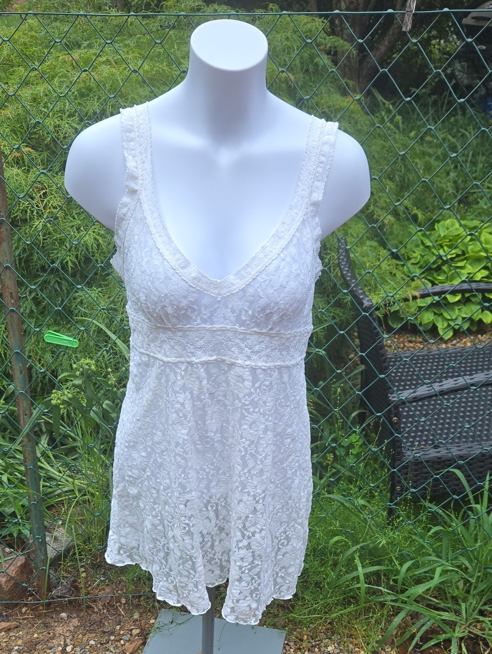 Ambrielle White Lace Bra / Bralette